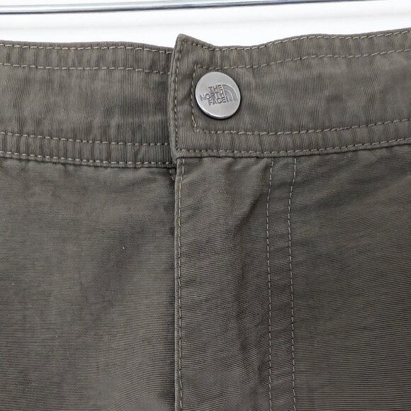 THE NORTH FACE Shorts Men's Green 40 (39) Cargo Zip Pockets Logo Hiking Casual - Picture 3 of 16